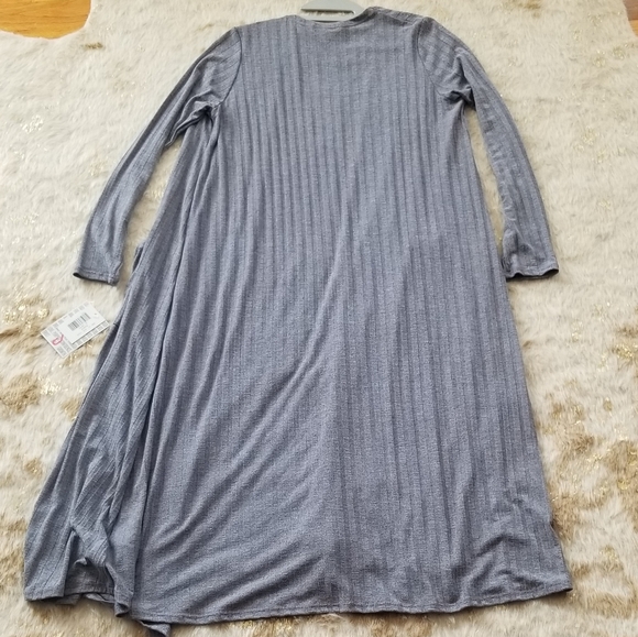 LuLaRoe Sarah - Picture 1 of 13